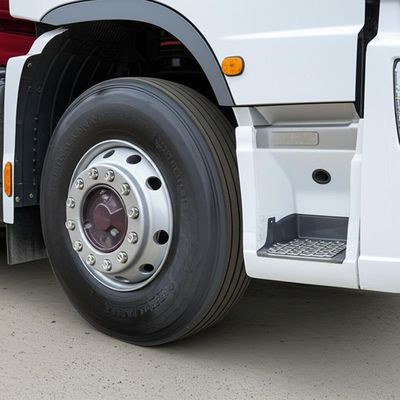 satın al s Leading of Shacman Tractor Truck with 315 / 80R22.5 Tires online manufacture