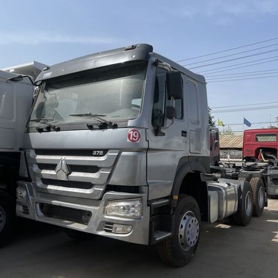 İyi bir fiyat. Kullanılmış Sinotruck 8L motor kapasiteli ve hava süspansiyonu sürücü koltuğuyla Howo traktör kamyonu çevrimiçi