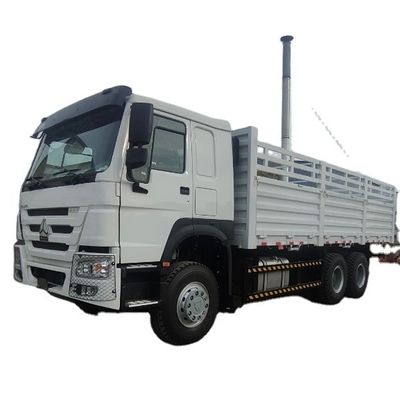 İyi bir fiyat. Sinotruck HOWO 6X4 371HP Çit Kargo Kamyonu, 3 Eksel Çekici Çekici Rel Satılıyor çevrimiçi