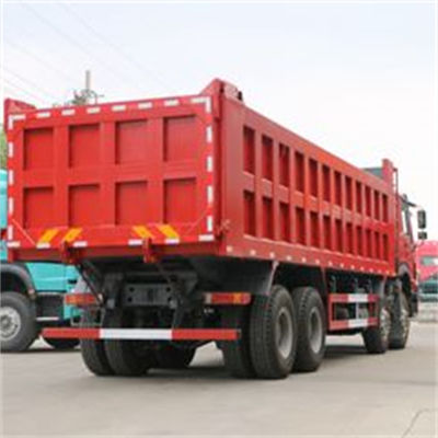 İyi bir fiyat. Howo 8x4 380 HP Euro II Emisyon Standartı 300L tank ve 9 ton ön aks yükleme kapasitesi için sol el sürüşlü atık kamyonu çevrimiçi
