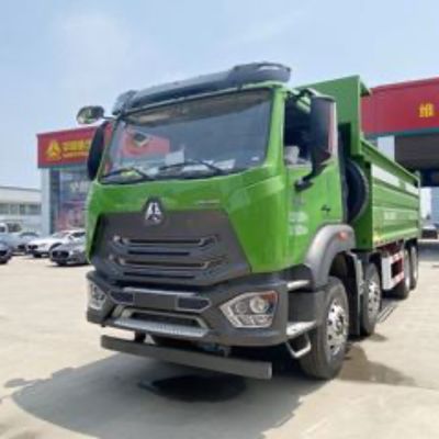 İyi bir fiyat. Kullanılmış Sinotruk HOWO NX 8x4 Çöp Kamyonu 50 Tonluk Tarpaulin ve 400L Yakıt Tankı çevrimiçi