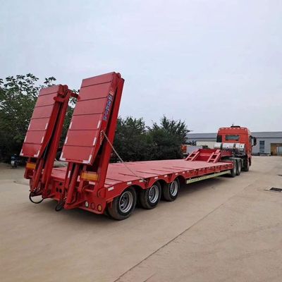 İyi bir fiyat. Güney Afrika'da 3 Eksenli Hidrolik Merdiven ve Otomatik Ramplar 40T-100T Yük Kapasitesi ile Düşük Yataklı Yarım Relye çevrimiçi